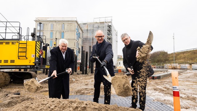 Groundbreaking Day for Danfoss House